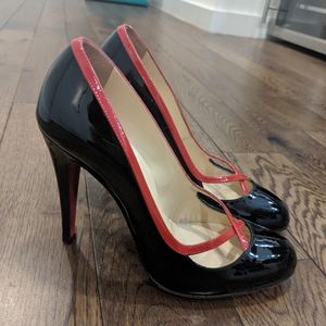 SOLD / Barely used Christian Louboutin Cross-Ronda 36EU